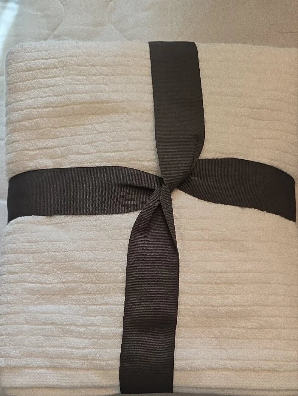 Threshold White Textured Bath Towel with Charcoal Ribbon